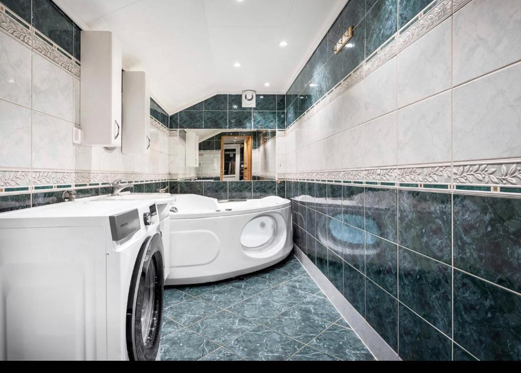 Et Fint Og Stort Enebolig Sentralt I Voss! Villa Dış mekan fotoğraf